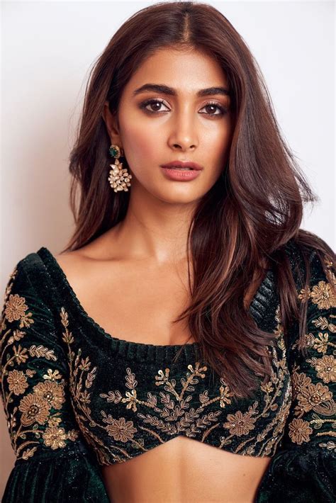 pooja hedge fuck|Bollywood Actress Pooja Hegde Porn Videos